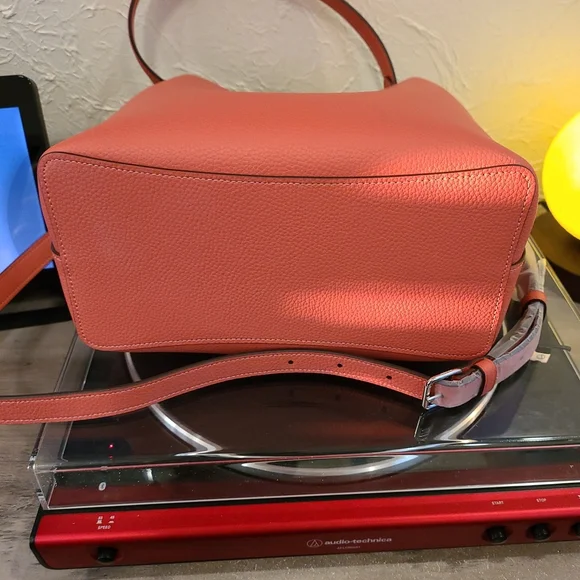 COACH 91122 LEATHER TOWN BUCKET BAG TANGERINE TAUP - Picture 4 of 10